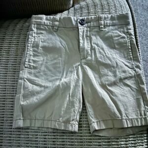 H&M Kids Light Khaki Flat-Front Shorts, size 2-3T